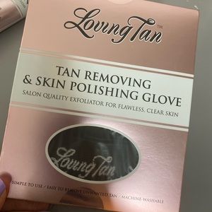 Loving tan polishing glove